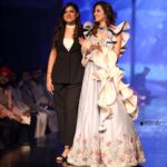 Stefy Patel Instagram - Truly honoured to walk as the show stopper at India designer show season 3♥️ . Designer @aditijaindesign Makeup @sumita_vachher Shot by @nikhil_next_image Event @indiadesignershow @imbibinbabu @modernstageevents
