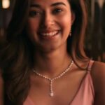 Stefy Patel Instagram - Roshni ki khoj ab khatam! ✨ Ladki Heera hai, aur #Kisna uski Roshni! #TeriRoshniHunMain #kisnadiamondjewellery