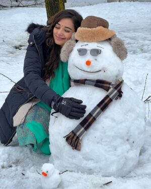 Stefy Patel Instagram - Meet Mr snowman⛄️