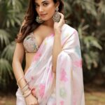 Stefy Patel Instagram - Flaunting my irresistible allure♥️