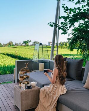 Stella Lee Instagram - Chasing serenity in the middle of paddy view at @tanahgajahubud 

1. Spa with paddy view
2 & 3. My private pool at the villa
4 & 5. Dining at Tempayan Restaurant
6. Afternoon tea at the lounge
7. Picnic afternoon tea
8. Hot Balloon Air ride
9. Kecak Performance at the estate
10. Romantic paddy dinner