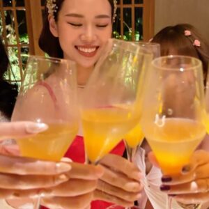 Stella Lee Instagram - Flew all the way to Bali just for my bestie @molita_lin ‘s 30th birthday 💖 I wish you to stay healthy, wealthy, and happy. May you’re surrounded with amazing and positive people who wish nothing but the best for you. Hope you and I can travel more in the future and please stay humble and inspiring 😘 Welcome to 30’s club baby ✨