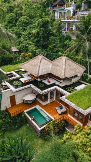 Stella Lee Instagram - When you hold a party at your 2 storey private villa with private pool overlooking Ubud’s forest and Ayung River at @fsbali ✨