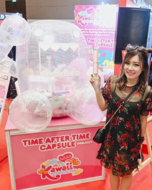 Stella Lee Instagram - Thank you to 200K Gulalee 🎉 Woke up with this good news and I am so grateful that you have been here as my pillar and safe space 🫶🏻

I started blogging when I was 13/14 years old as a tool to study english, and it became a bit real when I turned 19. My blog suddenly got a bit popular and I was invited to events here and there, from blogging awards to international event in Japan 🥹

I had met people who I would only see on screen, ate things which I would never imagine, and experienced stuff that I would never dare to dream of. In the past 12 years, I have grown as a person, been in an up and down moment, trauma and betrayal, great encounters and lifetime happiness 🌸 It would never be possible if I didn’t choose this path, which 12 years ago it was not as glamorous as of today. Bloggers were people who like to write for passion, business wasn’t booming, and it’s a weird job that elders raised their eyebrows

I had moved to Japan, fulfilled my childhood dream. Made a business out of something that I love, published my own preset and ebook, including made a private trip with my online family. It seems like things were all great but behind the scene it’s the same like everyone else, there were tears behind it 🥺 Thats why I never take this for granted 🙏🏻

I have been as open as I can through this platform. Trying my best to provide honesty and information, there were times when I almost gave up and quit, but now I find great balance and content with it. You all been there on this journey, from how I saved money, traveled and moved to Japan, built my own house, and even had my surgery done in Korea 🤣

I hope from now on we would build a positive community 🫶🏻 Because I always say this to everyone, I am nothing without my gulalee ❤️ And I do mean it. Thank you to every single one of you for being here ☺️🙏🏻