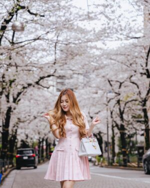 Stella Lee Instagram - In my barbie era, off to find my Ken in Barbieland 🌸🌸🌸

Being a woman is already hard enough, might as well not give a fck about society’s standard which is ruled by men 🫢