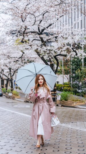 Stella Lee Instagram - Who’s guilty of romanticizing their life as well? 🫢🇯🇵🌸✨