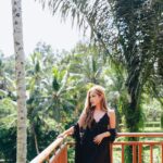 Stella Lee Instagram - Chasing morning sun ☀️