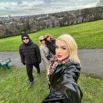Stella Mizeraki Instagram - Family vacay, UK 🇬🇧