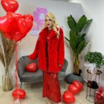 Stella Mizeraki Instagram - #GIVEAWAY με 10 νικήτριες/ νικητές 🥳❤️ ΕΛΗΞΕ. ❤️ . . . . Για να κερδίσεις θα κάνεις μόνο τα εξής: 💁‍♀️follow: @stellamizerakicollection @novi__te & εμένα Και Like στην φωτογραφία Οι νικήτριες/ες κερδίζουν: 🥳1η θέση: 1 γουνα , 1 βραδινό φόρεμα και 1 κόσμημα 🥳2η θέση: 1 γούνα, 1 σετ φόρμες και 1 κόσμημα 🥳3η, 4η, 5η & 6η θέση: 1 βραδινό φόρεμα και 1 κόσμημα η κάθε μια 🥳7η, 8η, 9η & 10η θέση: 1 σετ Φόρμες και 1 κόσμημα η κάθε μια Τα κοσμηματα που κερδίζουν οι 10 νικήτριες/ες είναι απο ανοξείδωτο ατσάλι και ειναι της εταιριας @novi__te Το Giveaway ξεκινάει στις 31/01 και λήγει στις 07/02. Η ανάδειξη των 10 νικητριών/ων θα γίνει τυχαία με κλήρωση μέσω πιστοποιημένης εφαρμογής. Μπορούν να πάρουν μέρος στον διαγωνισμό όσες/όσοι βρίσκονται εντός Ελλάδας. Τα δώρα θα παραδωθούν στις νικήτριες/ες με μεταφορική εταιρία. Για την συμμετοχή σας στο διαγωνισμό δεν είναι απαραίτητη η πραγματοποίηση κάποιας αγοράς. Η συγκεκριμένη προωθητική ενέργεια δεν επιχορηγείται, υποστηρίζεται ή διεξάγεται από το instagram ουτε συνδέεται μαζί τους με κάποιο τρόπο. Με την συμμετοχή σας στον διαγωνισμό δηλώνετε ότι το instagram απαλλάσσεται από κάθε ευθύνη για την συγκεκριμένη προωθητική ενέργεια. Καλή επιτυχία σε όλες & όλους 😍❤️