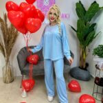 Stella Mizeraki Instagram - #GIVEAWAY με 10 νικήτριες/ νικητές 🥳❤️ ΕΛΗΞΕ. ❤️ . . . . Για να κερδίσεις θα κάνεις μόνο τα εξής: 💁‍♀️follow: @stellamizerakicollection @novi__te & εμένα Και Like στην φωτογραφία Οι νικήτριες/ες κερδίζουν: 🥳1η θέση: 1 γουνα , 1 βραδινό φόρεμα και 1 κόσμημα 🥳2η θέση: 1 γούνα, 1 σετ φόρμες και 1 κόσμημα 🥳3η, 4η, 5η & 6η θέση: 1 βραδινό φόρεμα και 1 κόσμημα η κάθε μια 🥳7η, 8η, 9η & 10η θέση: 1 σετ Φόρμες και 1 κόσμημα η κάθε μια Τα κοσμηματα που κερδίζουν οι 10 νικήτριες/ες είναι απο ανοξείδωτο ατσάλι και ειναι της εταιριας @novi__te Το Giveaway ξεκινάει στις 31/01 και λήγει στις 07/02. Η ανάδειξη των 10 νικητριών/ων θα γίνει τυχαία με κλήρωση μέσω πιστοποιημένης εφαρμογής. Μπορούν να πάρουν μέρος στον διαγωνισμό όσες/όσοι βρίσκονται εντός Ελλάδας. Τα δώρα θα παραδωθούν στις νικήτριες/ες με μεταφορική εταιρία. Για την συμμετοχή σας στο διαγωνισμό δεν είναι απαραίτητη η πραγματοποίηση κάποιας αγοράς. Η συγκεκριμένη προωθητική ενέργεια δεν επιχορηγείται, υποστηρίζεται ή διεξάγεται από το instagram ουτε συνδέεται μαζί τους με κάποιο τρόπο. Με την συμμετοχή σας στον διαγωνισμό δηλώνετε ότι το instagram απαλλάσσεται από κάθε ευθύνη για την συγκεκριμένη προωθητική ενέργεια. Καλή επιτυχία σε όλες & όλους 😍❤️