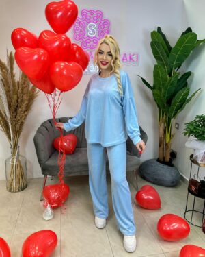 Stella Mizeraki Instagram - #GIVEAWAY με 10 νικήτριες/ νικητές 🥳❤️
ΕΛΗΞΕ. ❤️
.
.
.
.
Για να κερδίσεις θα κάνεις μόνο τα εξής: 
💁‍♀️follow:
 @stellamizerakicollection 
 @novi__te 
& εμένα 
Και Like στην φωτογραφία 

Οι νικήτριες/ες κερδίζουν: 
🥳1η θέση: 1 γουνα , 1 βραδινό φόρεμα και 1 κόσμημα 
🥳2η θέση: 1 γούνα, 1 σετ φόρμες και 1 κόσμημα
🥳3η, 4η, 5η & 6η θέση: 1 βραδινό φόρεμα και 1 κόσμημα η κάθε μια 
🥳7η, 8η, 9η & 10η θέση: 1 σετ Φόρμες και 1 κόσμημα η κάθε μια

Τα κοσμηματα που κερδίζουν οι 10 νικήτριες/ες είναι απο ανοξείδωτο ατσάλι και ειναι της εταιριας @novi__te 

Το Giveaway ξεκινάει στις 31/01 και λήγει στις 07/02. Η ανάδειξη των 10 νικητριών/ων θα γίνει τυχαία με κλήρωση μέσω πιστοποιημένης εφαρμογής. 

Μπορούν να πάρουν μέρος στον διαγωνισμό όσες/όσοι βρίσκονται εντός Ελλάδας. 

Τα δώρα θα παραδωθούν στις νικήτριες/ες με μεταφορική εταιρία. Για την συμμετοχή σας στο διαγωνισμό δεν είναι απαραίτητη η πραγματοποίηση κάποιας αγοράς. 

Η συγκεκριμένη προωθητική ενέργεια δεν επιχορηγείται, υποστηρίζεται ή διεξάγεται από το instagram ουτε συνδέεται μαζί τους με κάποιο τρόπο. Με την συμμετοχή σας στον διαγωνισμό δηλώνετε ότι το instagram απαλλάσσεται από κάθε ευθύνη για την συγκεκριμένη προωθητική ενέργεια.

Καλή επιτυχία σε όλες & όλους 😍❤️