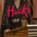 Steph Tolev Instagram - You really need to watch every single episode of @hacks but here’s a little peak of me from season 3! #hacks #hbo #tv #jokes #roast #jeansmart #funnytv #actor #qvc