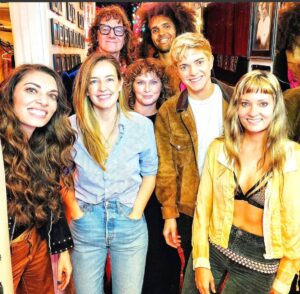 Stephanie Allynne Instagram - ⚡️ I had an absolute blast with these superbly talented humans last night at Mae Martin and Friends ⚡️ @largolosangeles @hooraymae