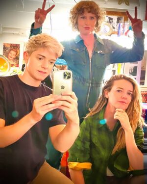 Stephanie Allynne Instagram - dearest social media family, ASK US ANYTHING is back at @elysiantheater this weekend with TWO shows - Saturday and Sunday. Saturday with guest Joe Hampson (co-writer FEEL GOOD) and Sunday with guest @genderless_gap_ad (GREY’S ANATOMY (AM I OK?)) sprint don’t run for 🎫