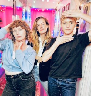 Stephanie Allynne Instagram - a fabulous night at Largo with Mae Martin and Friends !! Also !! me, Mae, and Alana will be doing a night of improv with guest Tim Heidecker THIS Thursday night @elysiantheater January 11th 7:30pm 🎫 ticket link in bio and the show will also be streaming