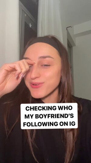 Stephanie D'Agostini Instagram - @razadots wtf