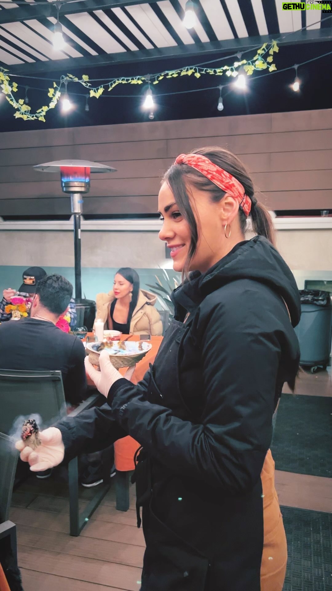 Stephanie Despain - 3.9K Likes - There is nothing I love more than giving others a bit of love & nourishment through my food. I’m planning pop ups for late summer and fall in Cali. Where should the next pop up be? Give me some ideas in the comments!💕
Collab dinner with @xicana_indigena ❤️🔥
.
.
.
.
.
#nativeamerican #nativeamericanfood #indigenous #indigenouswomen #indigenousfood #indigenousculture #firstnations #chef #nextlevelchef #xicana #storytelling