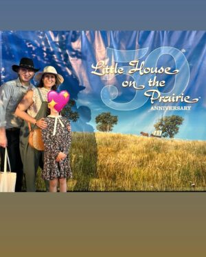 Stephanie J. Block Instagram - WALNUT GROVE DREAMS!! If you know me, @lhprairie is my all time favorite show. Vivi has now become a #bonnethead too. Thank you @littlehousefestival for creating such a wonderful event & cast reunion celebrating the 50th Anniversary of LITTLE HOUSE ON THE PRAIRIE. @melissagilbertofficial @officialmodernprairie @alisonarngrim  @officialdeanbutler @stages_podcast @maryleegfairbanks