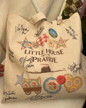 Stephanie J. Block Instagram - WALNUT GROVE DREAMS!! If you know me, @lhprairie is my all time favorite show. Vivi has now become a #bonnethead too. Thank you @littlehousefestival for creating such a wonderful event & cast reunion celebrating the 50th Anniversary of LITTLE HOUSE ON THE PRAIRIE. @melissagilbertofficial @officialmodernprairie @alisonarngrim  @officialdeanbutler @stages_podcast @maryleegfairbanks