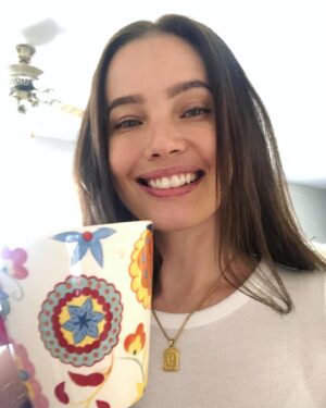 Stephanie Corneliussen Instagram - Faaaaaaaaaa 😩 this past week has been one long Monday 😂😂 ⁣
⁣
Any tips on dealing with the #sixmonthsleepregression would be much appreciated 🙏♥️⁣
(Don’t get me wrong, baby is an actual living dream - always a Saturday!! 💗)⁣
⁣
How are you doing?