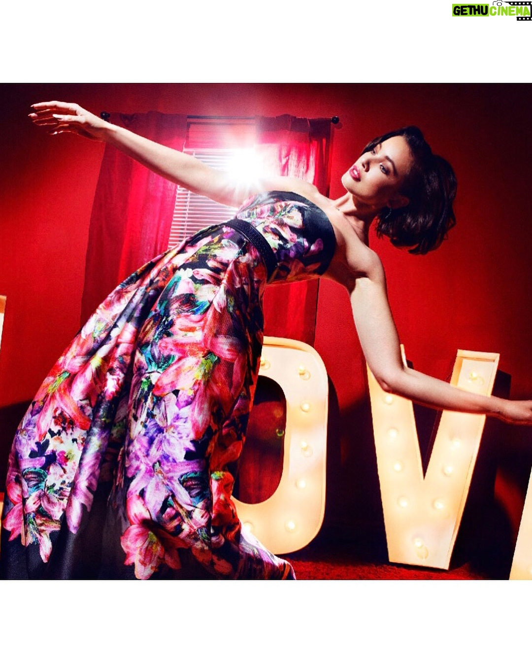 Stephanie Corneliussen Instagram - @vulkanmag