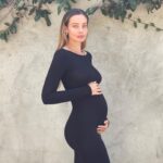 Stephanie Corneliussen Instagram - ♥️ We’re having a BABY ♥️⁣ ⁣ Ok perhaps the face doesn’t scream OVERJOYED 😂 but it was SERVING - ⁣ And I really AM overjoyed to share with you, that we are expecting a new addition to the family, later this year! 🥰⁣ ⁣ A lot is going on, and being pregnant in a pandemic has certainly posed its own unique set of challenges, so I hope you will all understand, that my online presence may present itself a little sporadic over the coming months. 🙏 ⁣ ⁣ Much love to you all, from US 😍