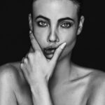 Stephanie Corneliussen Instagram - It’s giving 2022 🫧 #tb photo @christianblanchard stylist (the wunderbar) @stylistmikeadler mua @xxfidelxxmakeup hair @didusting #PaperCutMagazine