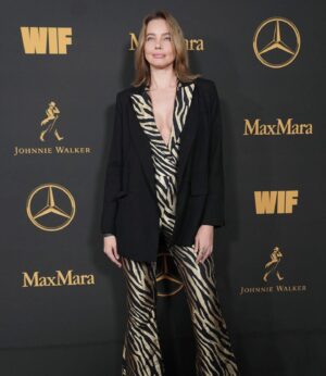 Stephanie Corneliussen Instagram - Gorgeous night celebrating women in film at the 16th annual WIF Oscar Party ✨ @womeninfilmla @soullanders