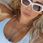 Stephanie Herela Instagram – Beach days ❤️ with mom @maria_renee_limpias_ simply the best #reels #fyp