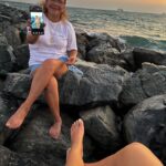 Stephanie Herela Instagram - En los pequeños momentos 🐿️ en la simplicidad, 🤎es donde encontramos la felicidad 🦦el saber apreciar es la clave hoy doy gracias por tu vida madre @maria_renee_limpias_ 👑
