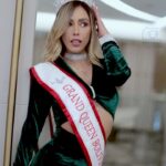 Stephanie Herela Instagram – As am building HER 🌹 , you know my HER? 
I see HER 👀 I feel HER ❤️ I have a vision for HER 💫 I know exactly what she looks like 👸 
Miss Grand Queen 👸 in Dubai representing #Bolivia
#dress by @ma_ko_art 
#film by @sunclicksuae

#believeinyourself #selflove #queen #empoweringwomen #empoweringquotes #miss