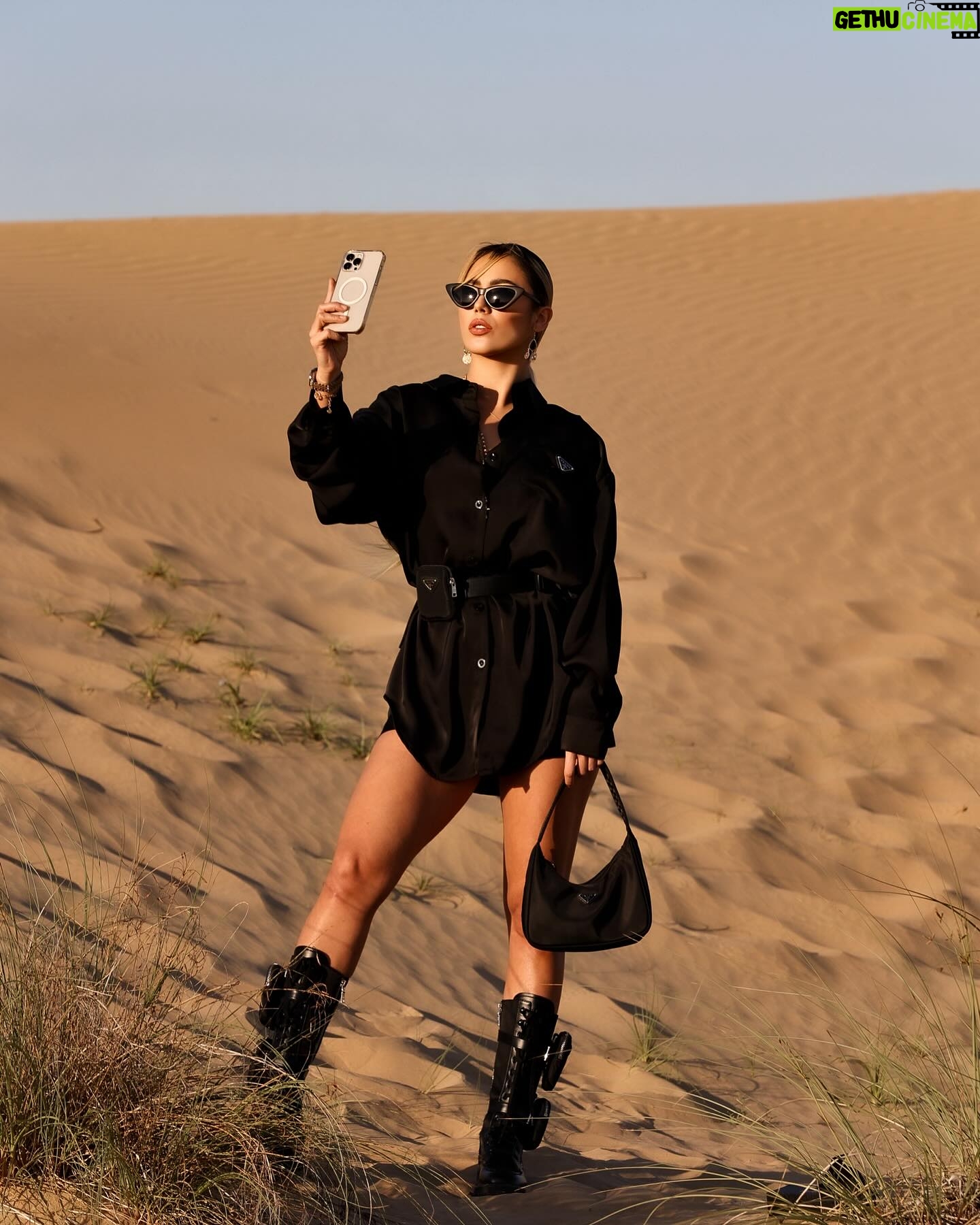 Stephanie Herela - 214 Likes - Ramón de Campoamor said that: “In this treacherous world / nothing is true or a lie / everything is according to the color / of the glass with which you look.” #herelasunglasses by @stephanieherela
#shoot by @sunclicksuae