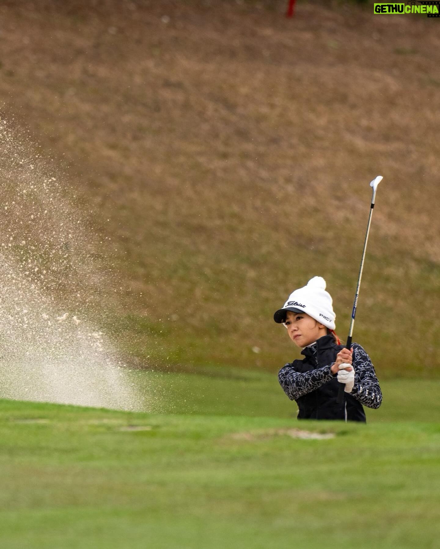 Stephanie Ho Instagram - Tied 4th Daily best score round 1 🥶 An absolute joy to be back at my first tournament since 2019 and to compete against our best Hong Kong juniors and ladies at the Hong Kong Ladies close! I didnt think I would play in another tournament tbh but here I am! Although it was not the scores I targeted for, it still feels great to get back into the competitive mindset. Definitely clarified what I need to work on in the future🙏 It was some of the toughest conditions I’ve encountered, probably second to the links course I played in the UK at 15yo with the crazy wind and cold weather at a mountainous course 💨🗻🧗♂️ not sure how we pushed through but kudos to everyone who made it out there💓 Thanks @daniel_wan for coming in all the way to Discovery bay to caddie for me 3 days and of course my mom for staying with me all the way 💓 thank you so much for the support over the past few months @bay_247 and @alexcheng_golfcoaching Congratulations to @hkga_golf for yet another successful event and to our champ @ariannalaugolf , do remember to vote for her at the HK sports stars award this year! 🌟 Sooooo…. What’s next?😜 All photos 📸 by @id8works 👊
