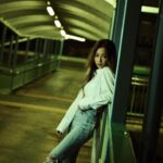 Stephanie Ho Instagram - 我 曾渴望快點長大 預備遠征的女孩 快跑去看世界 #野馬 6 may #倒數7天 #mustang 📸 @javiswproduction