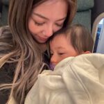 Stephanie Ho Instagram - 冬至快樂！❄️☃️ 祝大家和家人過一個暖笠笠的冬至💓 ✈️ Asher’s been sleeping bad lately when we’re out and I got him this mini eye mask and it worked wonders😋 he’s super fidgety but one it’s on he switches off like magic 🥰 and also it has to be used under supervision! Voila! #dz #dzdzdzdz