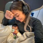 Stephanie Ho Instagram - 冬至快樂！❄️☃️ 祝大家和家人過一個暖笠笠的冬至💓 ✈️ Asher’s been sleeping bad lately when we’re out and I got him this mini eye mask and it worked wonders😋 he’s super fidgety but one it’s on he switches off like magic 🥰 and also it has to be used under supervision! Voila! #dz #dzdzdzdz