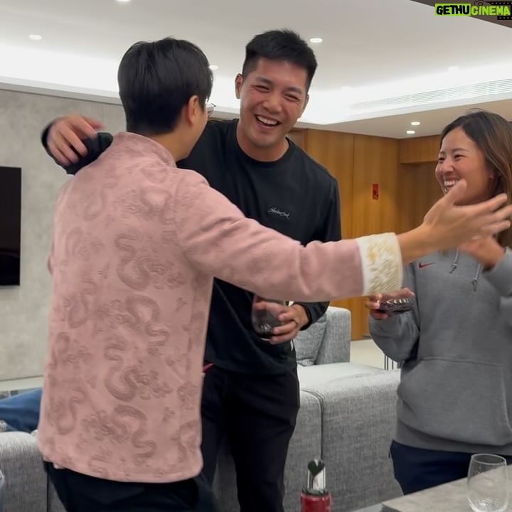 Stephanie Ho Instagram - The first wonderful thing that happened in the year of dragon is TIFFFUUU coming back to home kong! We used to be together 24/7 and I still remember when she had to move to the states for golf I cried so much at the airport, I even made her a sketchbook to read on the plane(so me and emo😂) and every time she goes back we send her off together as a family🥲 as time grows, our career paths divide but some things never change. Things like we always make the most stupid jokes, like we still laugh at our moms tgt (it’s friggin childish but I love it😂, only with u ok😂), or like how we always fully support each other even though the other might be dumb sometimes😛 What I’m saying is - when times get tough, I know she’ll always have my back and I’ll always have hers. Our family will always have her family’s back n likewise. It’s a rare relationship to have, one that can only grow from childhood besties and one to treasure forever. Our dream is still to live beside each other when we grow old so we can talk sh*t about others and drink wine everyday. Hell we’ll build our own retirement home if we have to😏😏😏 Super grateful for the Chan’s. So happy to have you back in Hong Kong. Come back soon💓 Love you all🫂 @tiffchangolf @ahhchu12 @cat_chan_ovo @fredcheng83