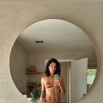 Stephanie Sigman Instagram – Si la vida te da limones, tomate unas selfies