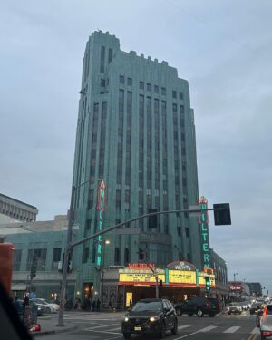 Stephanie Sigman Instagram - Anoche Me salieron más líneas de expresión de las risas! 
Gracias @cristinarodlo 👌🏽💕
 @sofffiaaa1 SOLD OUT @ The Wiltern 🔥