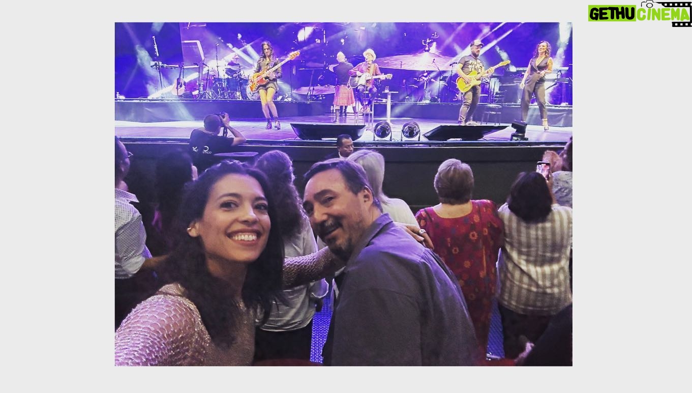 Stephanie Sigman Instagram - Sintiéndolo mucho…Siempre Anoche me cagó un pájaro - buenisima suerte no ? - @jsabinaoficial le dedico una canción a mi amigo @cealcuadrado .Nos dieron las 10 y las 11, las 12 y la una … y la pasamos de lo más lindo. @marabarros me cautivó hasta los huesos Solo extrañamos a @leivaoficial_ y a @leondearanoa 💋 Eres grande @jsabinaoficial ❤️🔥