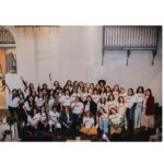 Stephanie Sigman Instagram - LATINAS are paid just 52 cents, on average, for every $1 a white man is paid, #PAGAME #LatinEqualPay day More than 50 years after the passage of the Equal Pay Act of 1963, Latinas working full-time, year-round, part-year and part-time are still facing a wage gap. Across industries and sectors, women are not paid equitably for their work. Join @mujerxsrising @equalpay2dayorg and @lclaa in calling on Congress to pass the #PaycheckFairnessAct & more rights for all workers at actionnetwork.org/petitions/latinaequalpay Link in bio. Sign the petition. Get your t shirts, make noise A las latinas se les paga, en promedio, 52 centavos por cada dólar que ganan los hombres blancos no hispanos. Aumentar el salario mínimo no se trata sólo de números; se trata de la vida de las personas. Se trata de apoyar a las mujeres trabajadoras, especialmente a las de comunidades marginadas.