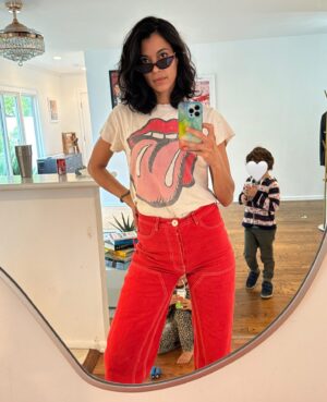 Stephanie Sigman Instagram - Last week I Felt like a….
1.- Hot Cheeto 
2.- Hot tamale 
3.- La feria