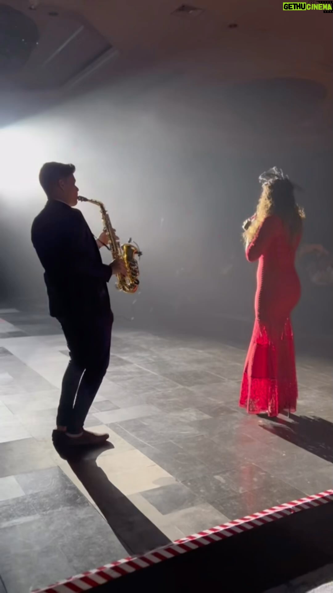 Stephanie Siriwardhana Instagram - A mesmerizing duo performance with the extraordinary voice of @stephaniesiriwardhana at the Ascot Royale Coyle Dinner dance 2023. 🎷 #binusax #stephaniesiriwardhana #altosax #michaelbuble #hiltoncolombo #ascot 🎥 :- @sue_supistar 🤍