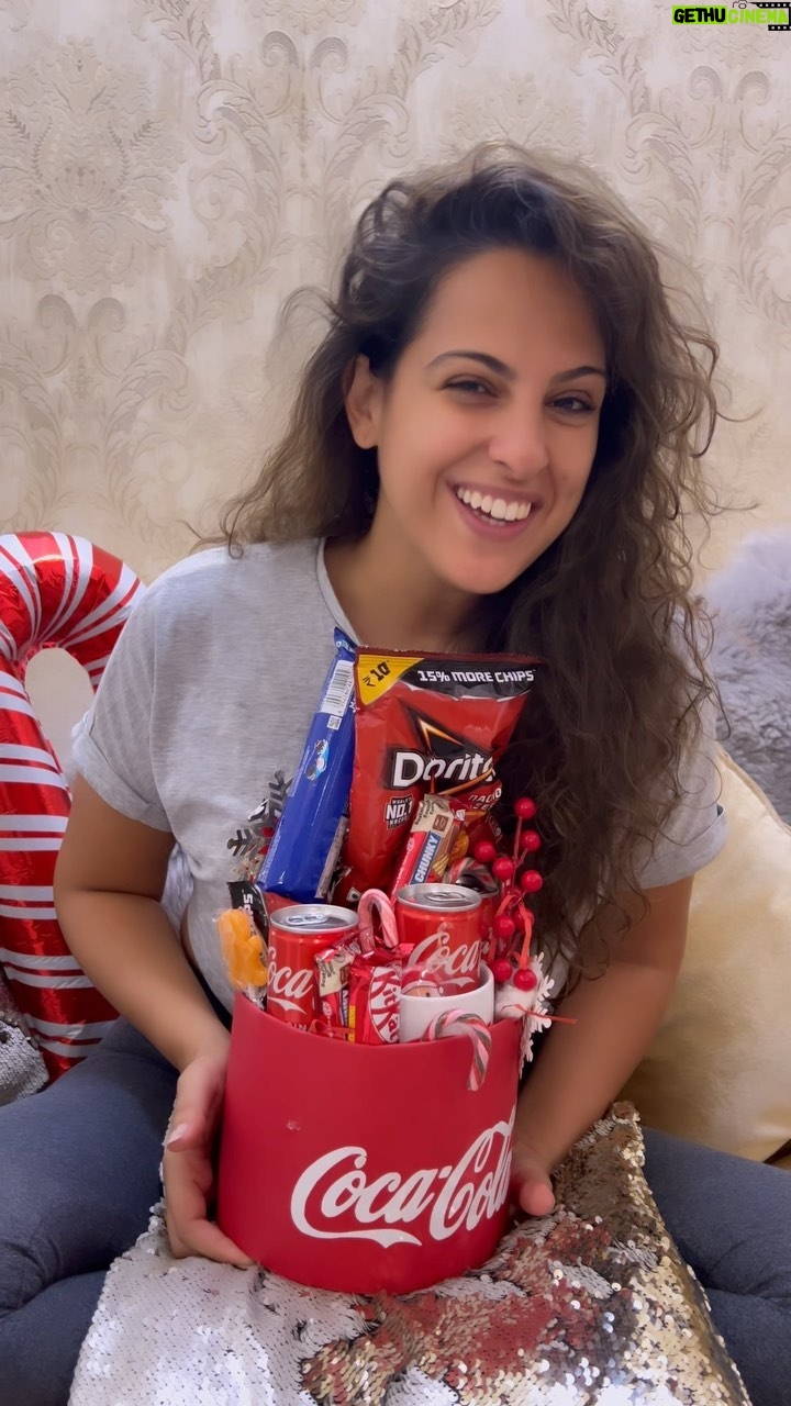 Stephanie Siriwardhana - 2.6K Likes - 🤩♥️⭐️ GIVEAWAY TIME! 🤩♥️⭐️
Happy New Year!! So You can win this absolutely amazing hamper with delicious goodies from @cocacola_sl 🥰🎁! All you have to do is:
.
✅ Follow me @stephaniesiriwardhana
.
✅ Follow @cocacola_sl
.
✅ Tag two friends
.
✅ Share your favourite Christmas memory with me in the comments below! ✨🎁
.
Good luck!!! The Winner will be announced on 11th January 2023 🤩🥰♥️
#Christmas2022 #ChristmaswithCocaCola #giveaway #srilanka #cocacola #realmagic #lifewithCocaCola #christmas #2023 #newyear
