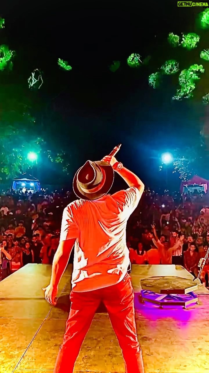 Stephanie Siriwardhana Instagram - HD highlights - Dushyanth Weeraman performance at අපේ කලාව - Viharamahadevi open air theater