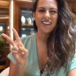 Stephanie Siriwardhana Instagram - Join @stephaniesiriwardhana on a mesmerizing journey as she guides you through the captivating world of Pure Gold by Tiesh at our Duplication Road showroom. අපගේ අනර්ඝ වූ නිර්මාණයන් හී පසුබිම ඇති, තාක්ෂණය, ශිල්පී දක්ෂතාවයන් සමඟින් අපගේ Pure Gold By Tiesh හී ආවේණිකවූ රන්ආභරණ සියැසින් අත්විඳින්න එක්වන්න @stephaniesiriwardhana සමඟින්. #PureGoldbyTiesh #GoldJewelry #Gold #22karatgold #18karatgoldjewelry