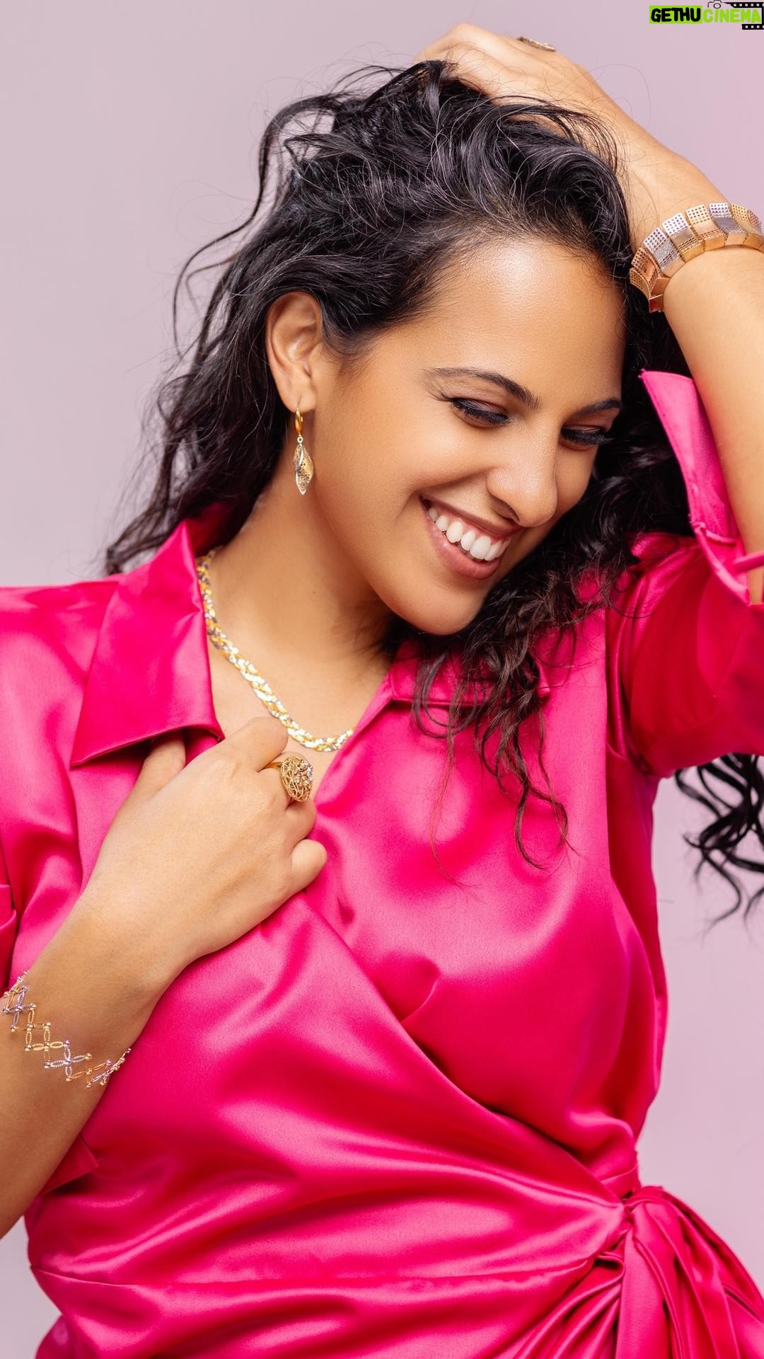 Stephanie Siriwardhana Instagram - Whether you’re stepping out or snuggling up for a cozy date night at home this Valentine’s Day, your outfit deserves a touch of glam. Elevate your look with Pure Gold and let your jewelry steal the show – because sometimes, it’s all about letting the bling do the talking!✨💖 Jewelry: @puregoldbytiesh Clothing : @charini_official Styling : @kosh_hewage Contact Pure Gold for more details. #PureGoldByTiesh #goldjewellery #TimelessAdornments #GoldenTouches #JewelryLover #LuxuryEveryday #jewellery #bridaljewellery #fyp #lk #srilanka #statementpieces #accessories