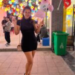 Stephanie Siriwardhana Instagram - Even #warriors need a #break sometimes to eat deliciously #cute #candyfloss 😋🤣♥️ . #linyi #china #srilankan #happy #sugarrush #warriors #kungfu #shaolin #ilovesweets