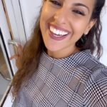 Stephanie Siriwardhana Instagram - Reasons you have to check out the @thehouseofstellar ♥️🤩 . ✅All their products are brought down directly from the US & Canada 🇺🇸 🇨🇦 . ✅ They have Testers so that you can match the shades and colours you want perfectly 💄 . ✅ If there is a product you want that is not in store they will source it for you ✈️ . ✅ They have a huge variety of great products including over 40 colours of Contact lenses! 👀 . ✅ Ashandhi (the owner) is super friendly and helpful! 🥰♥️ . Happy Shopping! 😍💄🤩♥️ . #quality #imported #branded #us #canada #makeup #contact #contactlenses #onestopshop #friendly #love #confident #houseofstellar