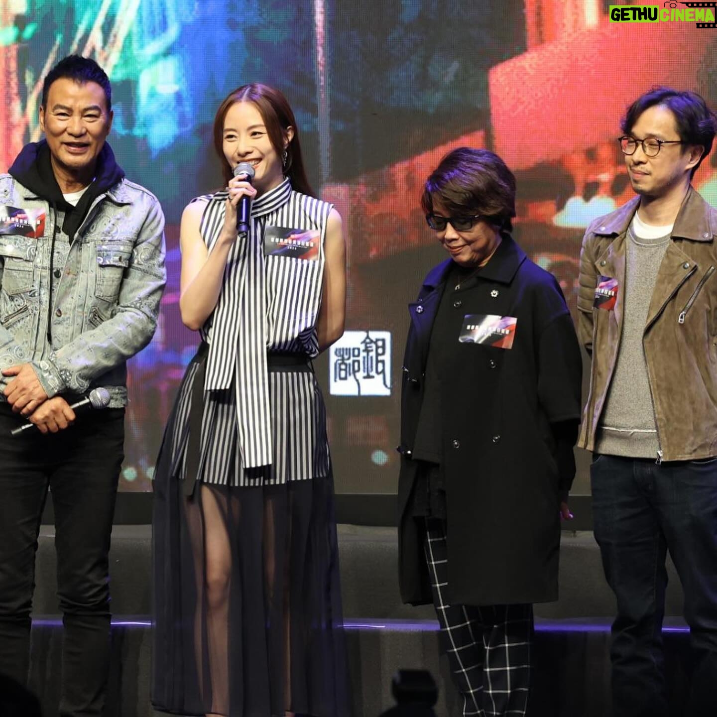 Stephy Tang Lai-Yan Instagram - 🫘《紅豆》 in Filmart 🎬 拍攝結束差不多一個多月 昨天第一次看到我們的第一條預告片 拍攝的點滴快樂與感動仍然猶新 一聽到漣漪響起 雞皮都豎起了🥹 非常期待在戲院同大家分享♥️ #紅豆 #littleredsweet #filmart2024 Wardrobe : #sacai @sacaiofficial @lanecrawford Shoes:@CharlesKeith_HK Earrings : @heartsonfire #heartsonfirehk Styling : #qystyling Hair : @myos.hair @myos_jeremywong Make up:Cyrus Lee